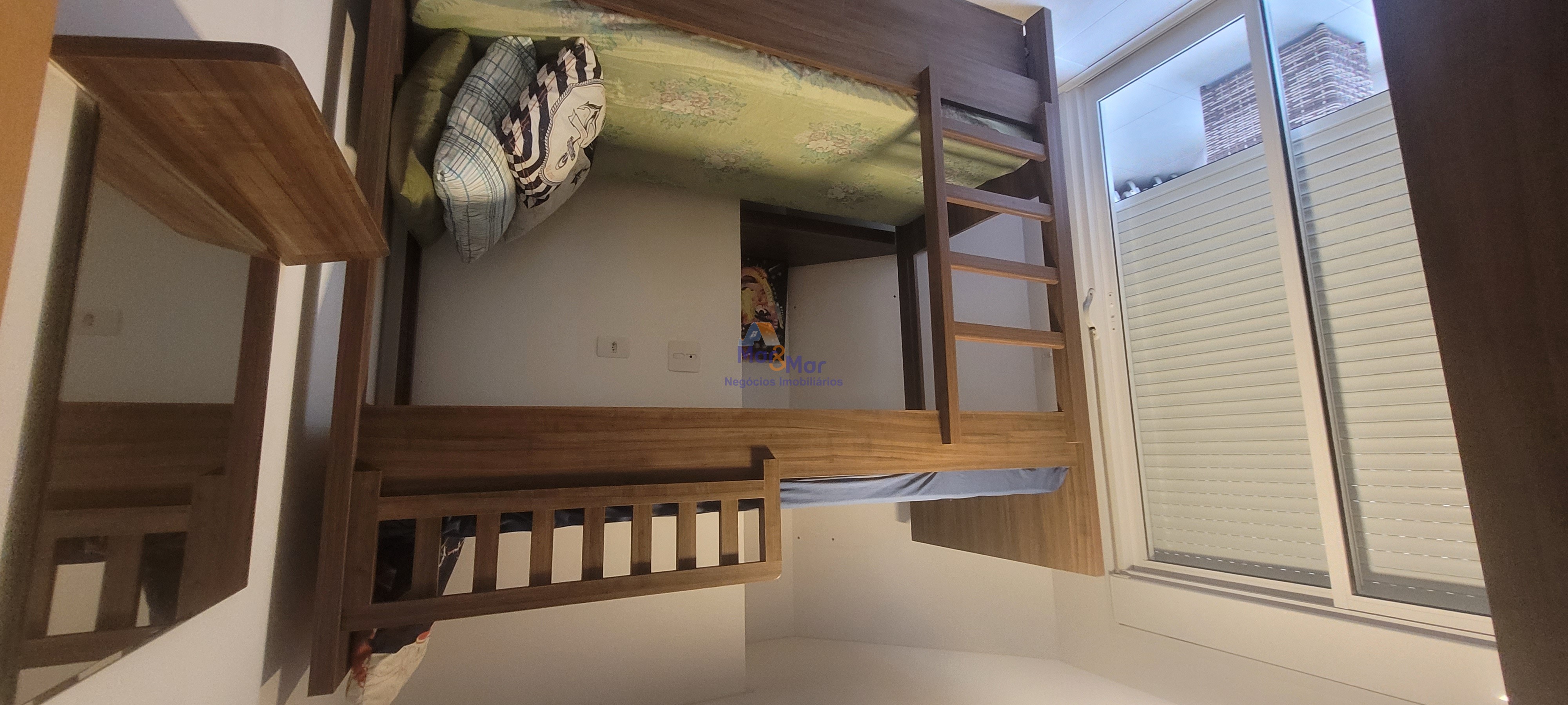 Apartamento na Praia da Enseada, Guarujá - SP