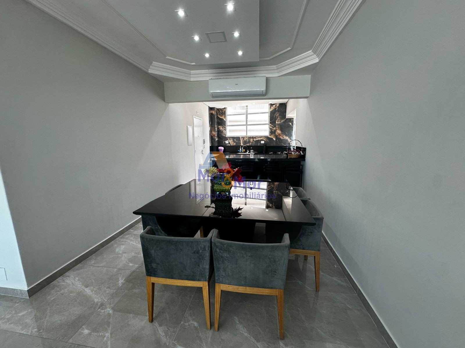 Apartamento Frente ao Mar nas Pitangueiras, Guarujá - SP
