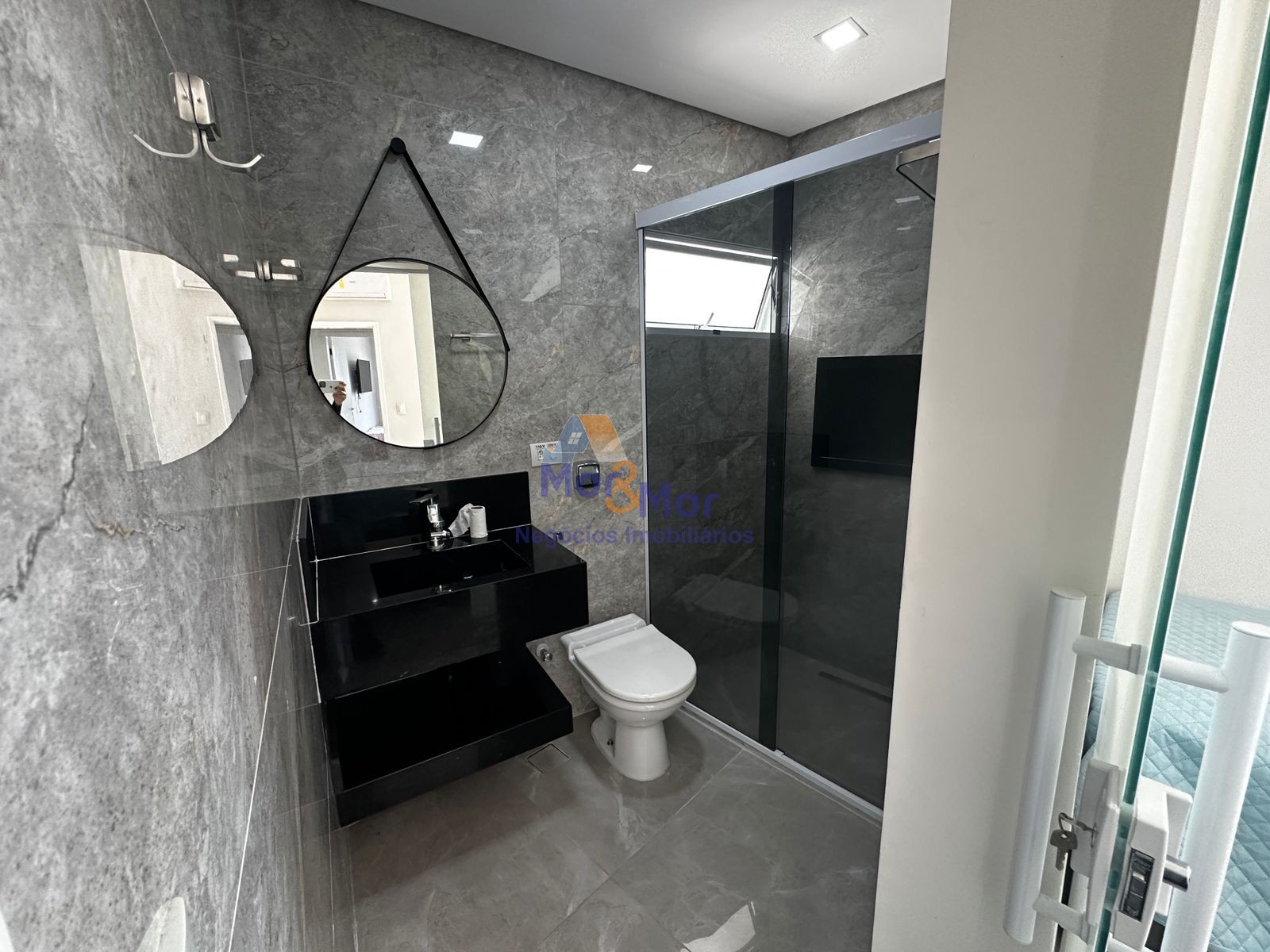 Apartamento Frente ao Mar nas Pitangueiras, Guarujá - SP