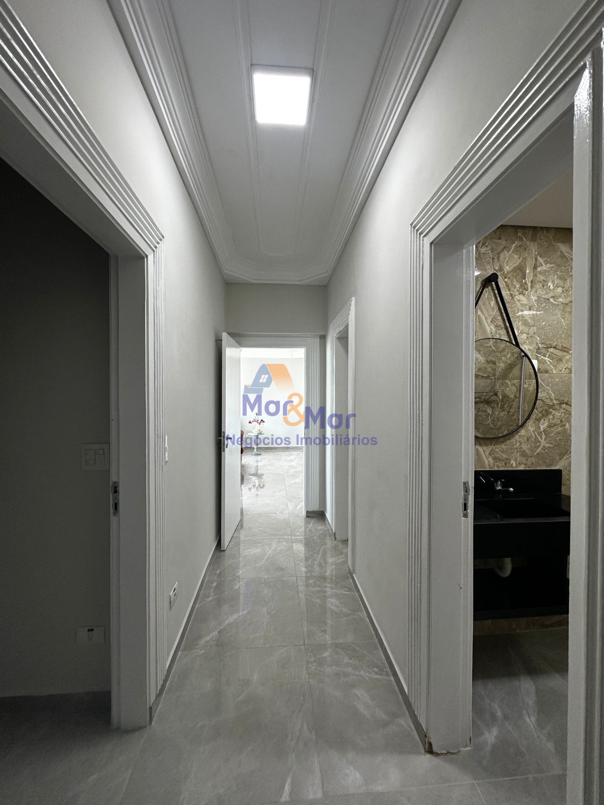 Apartamento Frente ao Mar nas Pitangueiras, Guarujá - SP