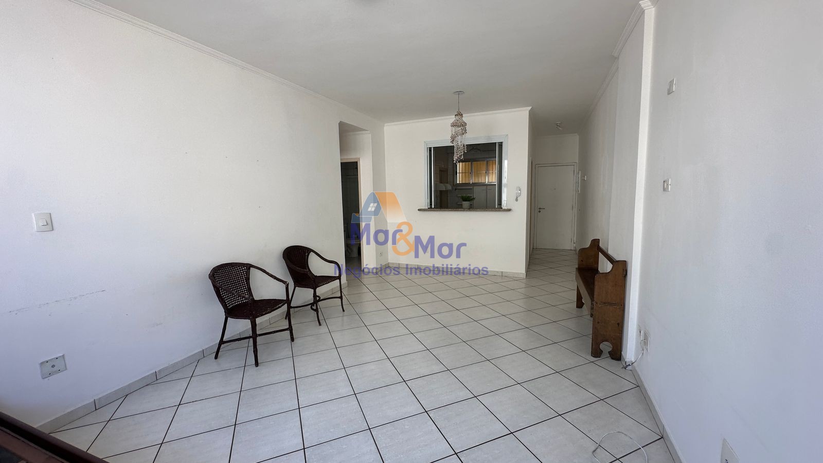 Apartamento na Praia das Pitangueiras, Guarujá - SP