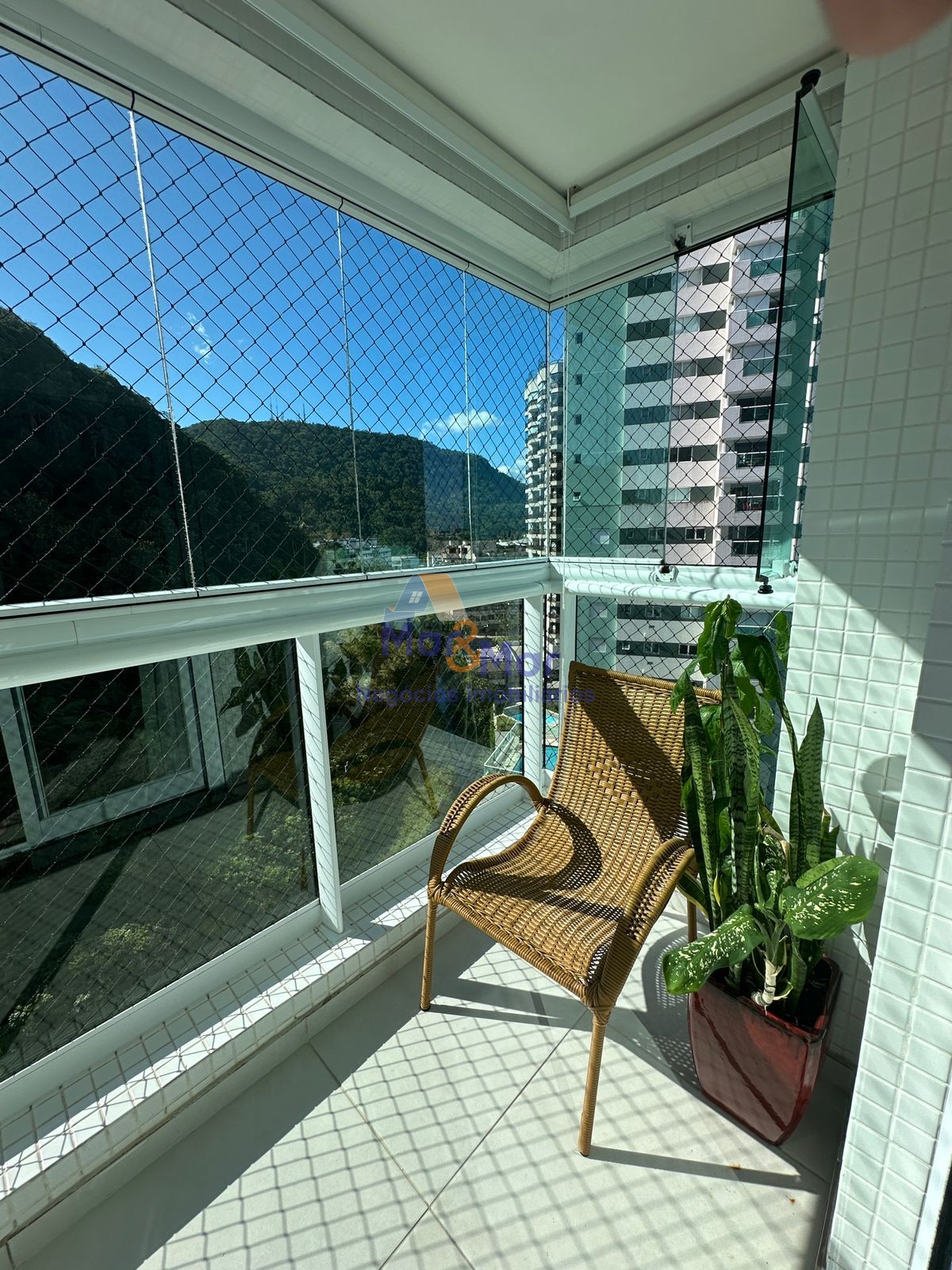 Apartamento Frente ao Mar, Praia da Enseada, Guarujá - SP