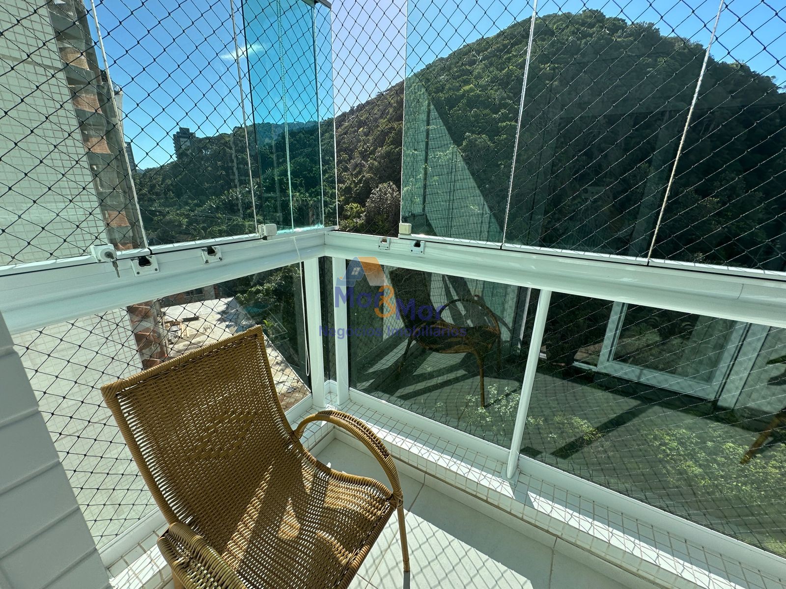 Apartamento Frente ao Mar, Praia da Enseada, Guarujá - SP