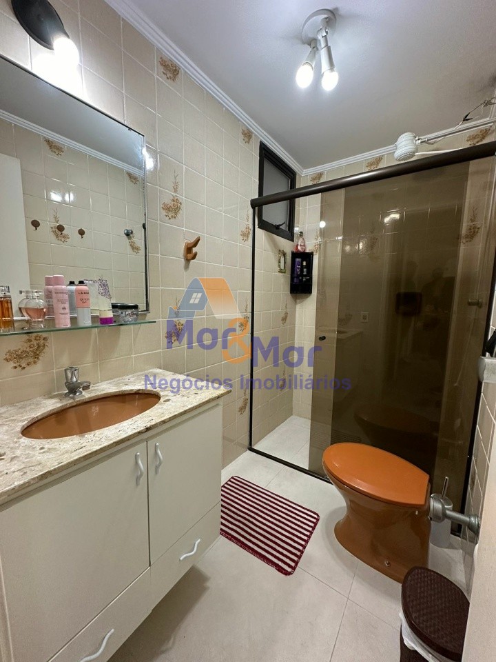 Apartamento na Praia da Enseada, Guarujá - SP